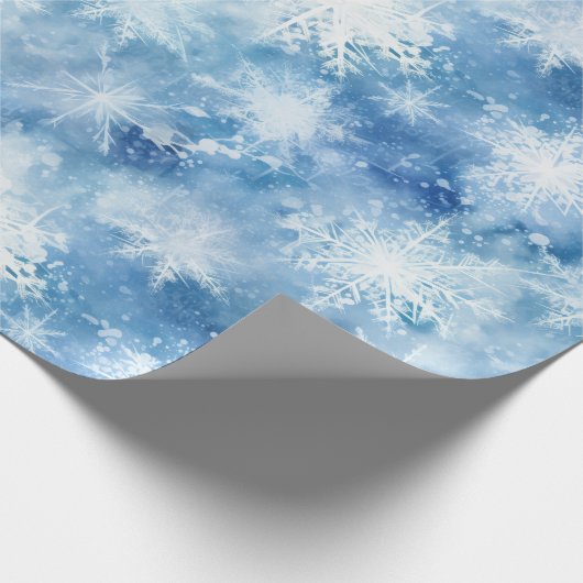 Blau mit Schneeflocken Wasserfarbenstil Geschenkpapier (Ecke)