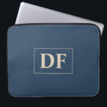 Blau mit Vanilla-Initialen Laptop-Sieb Laptopschutzhülle<br><div class="desc">Dieses Accessoire ist blau und ein personalisiertes Monogramm,  das dem Gerät eine Touch Eleganz verleiht. Machen Sie eine Aussage und behielt Sie Ihren Laptop in schönem Zustand mit diesem mit Monogramm Cover.</div>