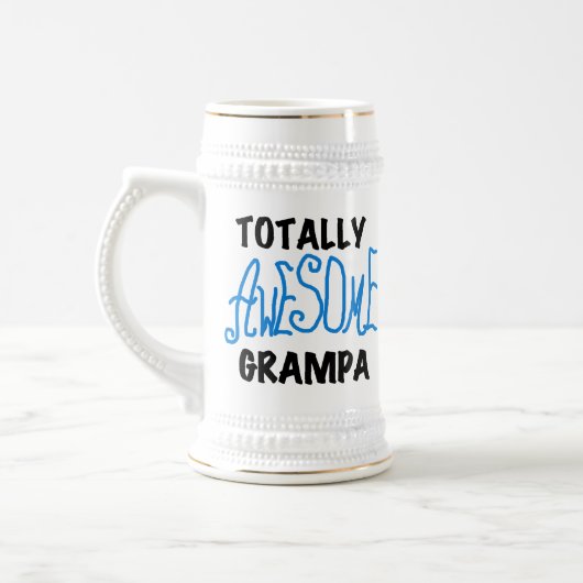 Blau total fantastische Grampa T - Shirts und Bierglas (Links)