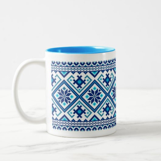 Blau Ukrainische Stickerei (vyshyvanka) Tasse (Links)