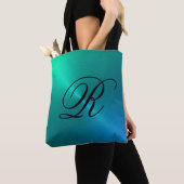 Blau- und Aqua-Ombre-Design mit Monogram Tasche (Von Nahem)