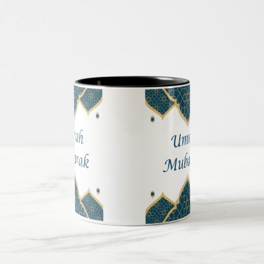 Blau und Golden islamic Umrah Mubarak auf Englisch Zweifarbige Tasse (Mittel)