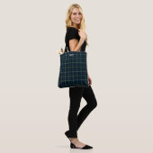 Blau und grün Karierte Campbell Tartan Monogram Tasche (Am Model)