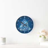 Blau und leuchtend weiße Schneeflocken Weihnachtsg Runde Wanduhr (Zuhause)
