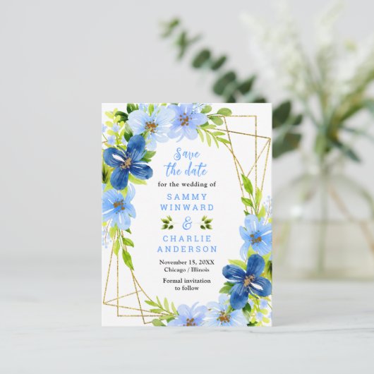 Blau- und Navy-Blume, die das Datum hochhalten Postkarte (Stehend Vorderseite)