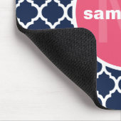Blau und Pink Quatrefoil Monogramm Mousepad (Ecke)