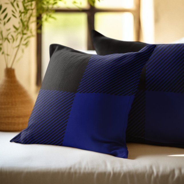 Blau und Schwarz Buffalo Kariert Kissen (Von Creator hochgeladen)