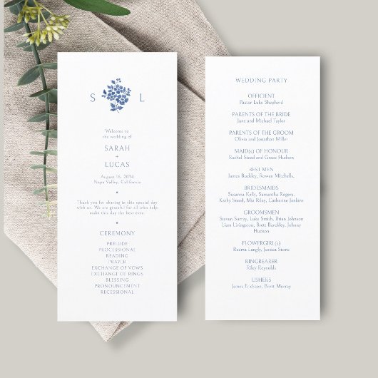 Blau und Weiß | Floral Monogram Wedding Program Menükarte