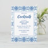 Blau und Weiß Geometrische Chinoiserie Einladung (Stehend Vorderseite)