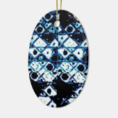 Blau und Weiß Keramik Ornament (Links)