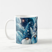 Blau und Weiß Majestic Weihnachtsgnomen kosmisch Kaffeetasse (Links)