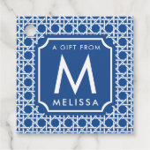 Blau und Weiß | Rattan | Monogramm Geschenkanhänger (Vorderseite)