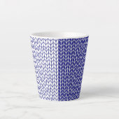 BLAU UND WEISS STRICK Latte Tasse (Vorderseite)