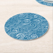 Blau- und Weißmeer-Wellen Runder Pappuntersetzer (Angewinkelt)
