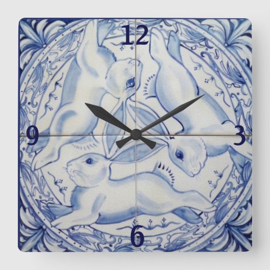 Blau & Weiß Kaninchen Bunny Three Hares Tile Dekor Quadratische Wanduhr (Vorderseite)