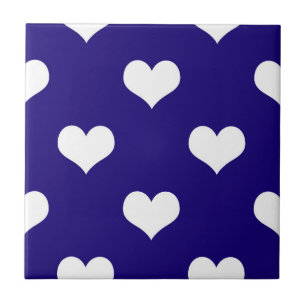 Blau-Weiß-Liebesherz-Musterdesign Fliese