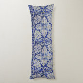 Blau-Weiß-mediterranes Vintages Blumenmuster Seitenschläferkissen (Rückseite (Vertikal))