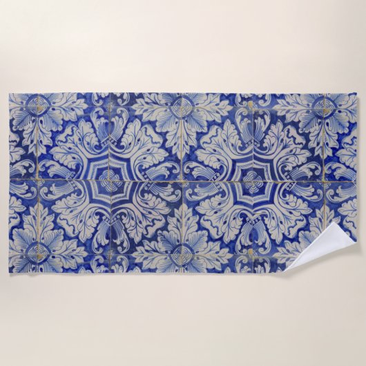 Blau-Weiß-mediterranes Vintages Blumenmuster Strandtuch (Vorderseite)