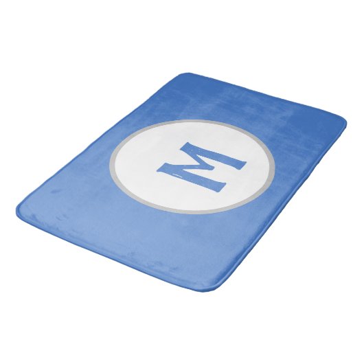 Blau-Weiß-Silber-Monogramm Badematte (Schrägansicht)