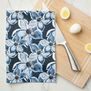 Blau-weiße Blume auf schwarzem Hintergrund. Geschirrtuch