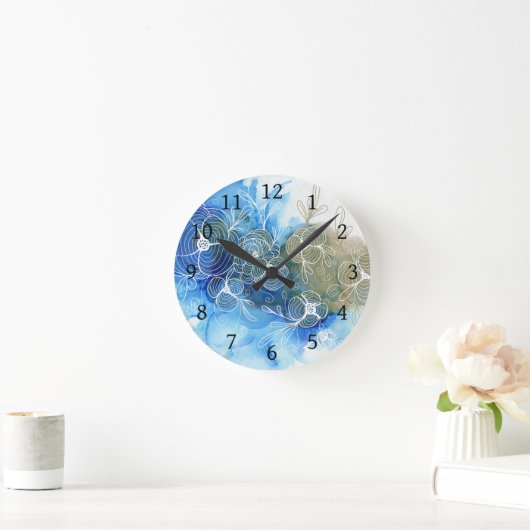 Blau-Weiße Blüte Abstrakt 71 Runde Wanduhr (Zuhause)