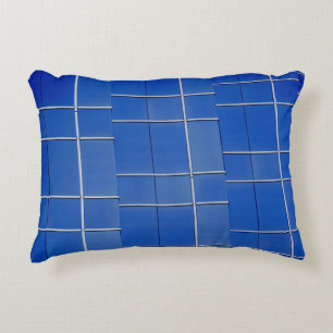 Blau-weiße Fenster Dekokissen