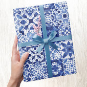 Blau-weiße Fliesenmuster Aquarell Geschenkpapier