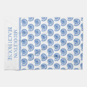 Blau-weiße Muscheln an der Küste Personalisiert Geschirrtuch (Horizontal)