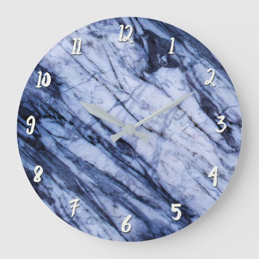 Blau-weißer Marmor Swirl Moderner Chic Große Wanduhr (Vorderseite)