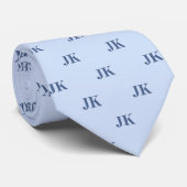 Blaubeer-Monogramm-Anfangsbuchstaben-Muster in Per Krawatte (Gerollt)