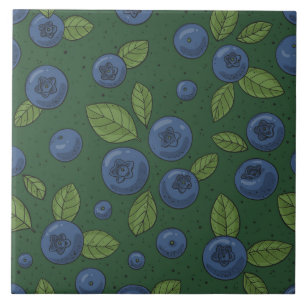 Blaubeeren auf dunkelgrün fliese