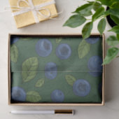 Blaubeeren auf dunkelgrün seidenpapier (Geschenk)