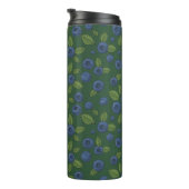 Blaubeeren auf dunkelgrün thermosbecher (Nach rechts gedreht)