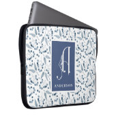 Blaubeeren & Blatt Muster Monogramm, Nachname Laptopschutzhülle (Vorne Rechts)