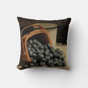 Blaubeeren in Basket - Old World Stills Series Kissen