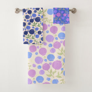 Blaubeeren in Rosa und Blau Badhandtuch Set