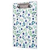 Blaubeeren mit Muster für grüne Blätter Klemmbrett (Links)