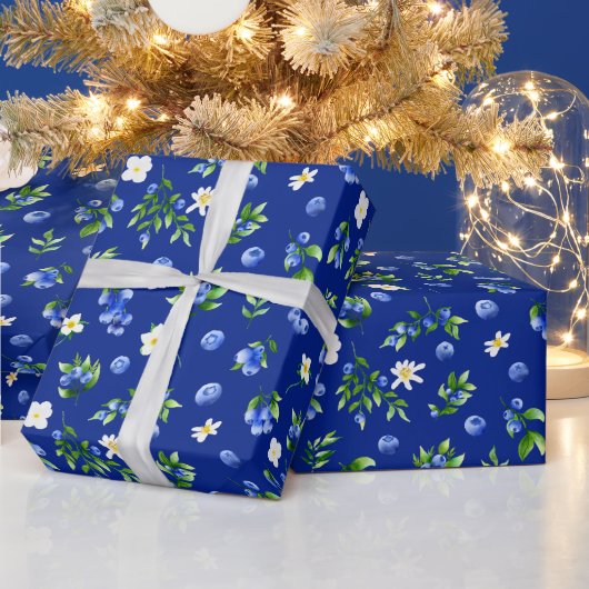 Blaubeeren- und Blattmuster Geschenkpapier (Feiertage)