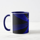 Blaubeerfarbene abstrakte geometrische Kaffeetasse (Links)