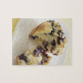 Blaubeermuffe auf weißem Teller aufgespalten Puzzle (Horizontal)