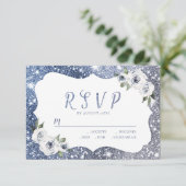 Blaublauer Glitzer Blütenhochzeit RSVP Karte (Stehend Vorderseite)