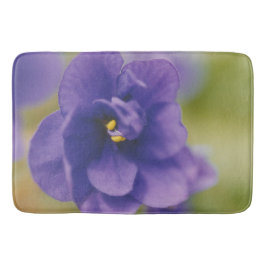 Blaublühende Blume von Violet Saintpaulia Zoomed Badematte