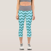 Blaubraune Zig Zag Lines Geometric Sea Waves Capri Leggings (Vorderseite)