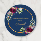 Blauburgund mit blühenden Blumen aus Brautparty Geschenkanhänger (Rückseite)