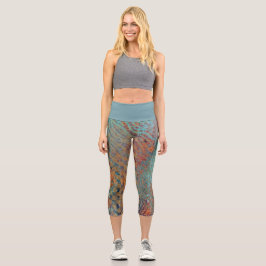 Blaue Abstrakte gemischte Tiere und Zebrahaut Capri Leggings