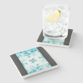 Blaue abstrakte geometrische Hintergrund-Schablone Steinuntersetzer (Seitenansicht)