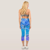Blaue Alkoholfarbe Capri Leggings (Rückseite)