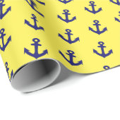 Blaue Anker der Nautischen Marine auf Zitronengelb Geschenkpapier (Rolleneckpunkt)