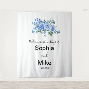 Blaue Aquarell-Blumen und Schmetterlinge Hochzeit Wandteppich