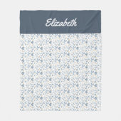 Blaue Aquarell-Botanikmuster mit individuellem Nam Fleecedecke (Vorderseite)